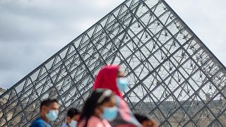 Louvre remains closed after daring daylight robbery shocks Paris