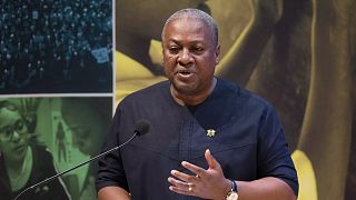 Ghana's president pardons hundreds of prisoners 