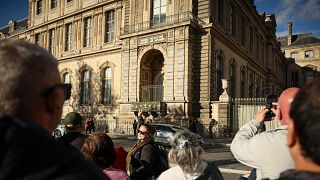 Louvre jewels theft: window through which thieves entered becomes attraction