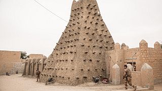 Sky Mali cancels flights to Timbuktu after shell attack