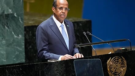 'Not appropriate': AU chief clarifies private jet photo after condemnation